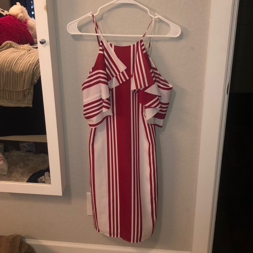 SOLD Red & white dress w/ off the shoulder sleeves